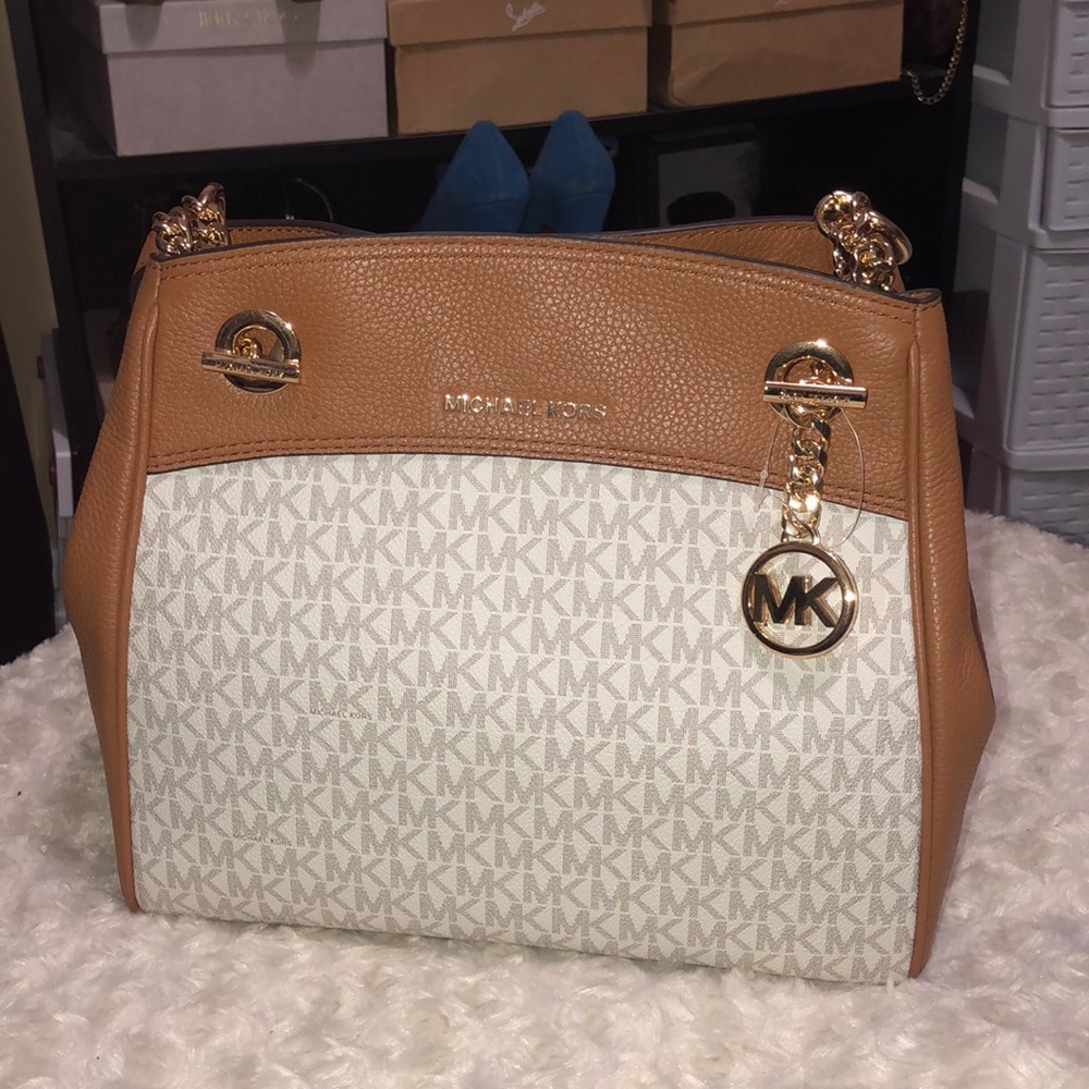 Brand new Michael Kors purse